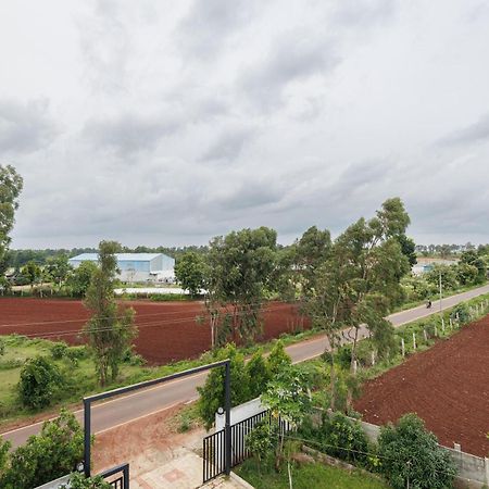 Celestial Sapphire Villa Pvt Pool Veg Food 4Bhk Dod Ballāpur Kültér fotó