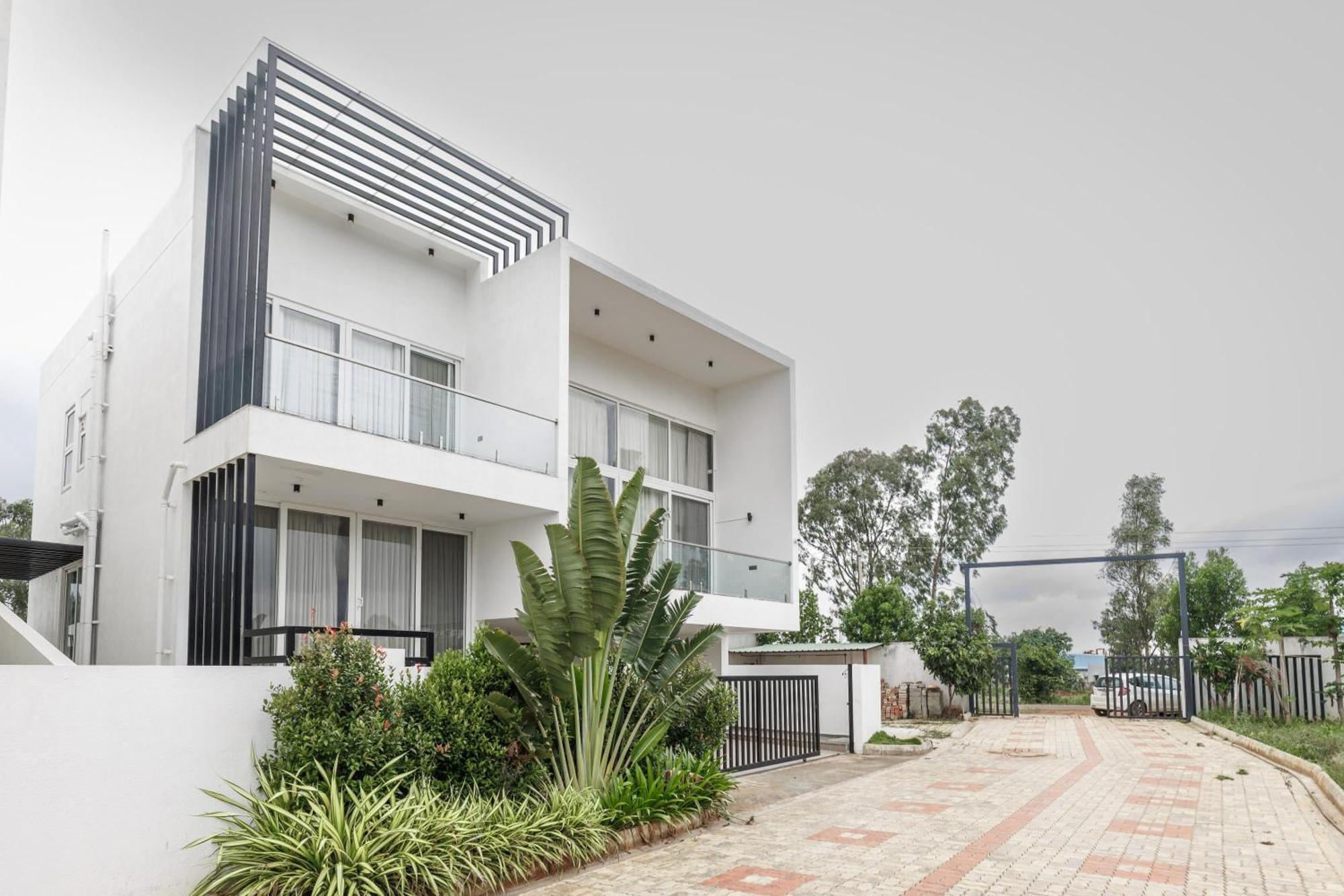 Celestial Sapphire Villa Pvt Pool Veg Food 4Bhk Dod Ballāpur Kültér fotó