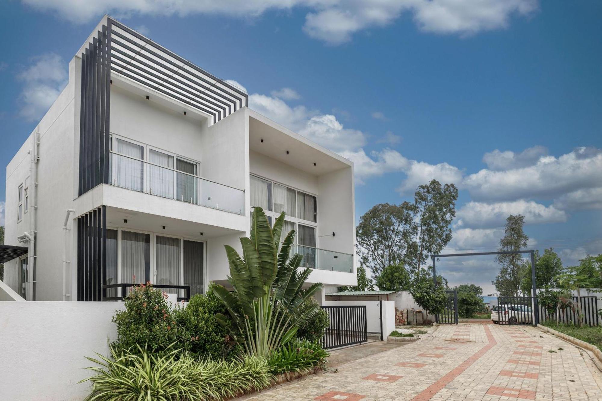 Celestial Sapphire Villa Pvt Pool Veg Food 4Bhk Dod Ballāpur Kültér fotó