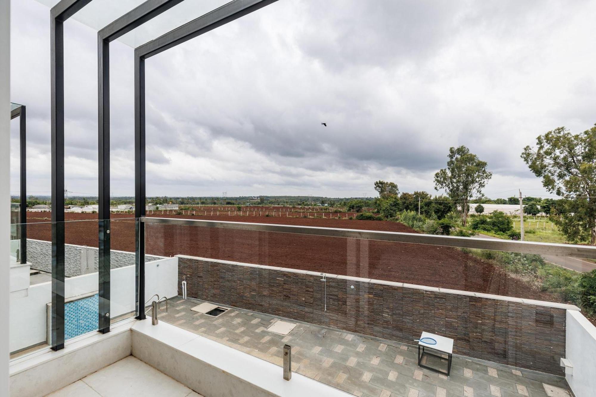 Celestial Sapphire Villa Pvt Pool Veg Food 4Bhk Dod Ballāpur Kültér fotó