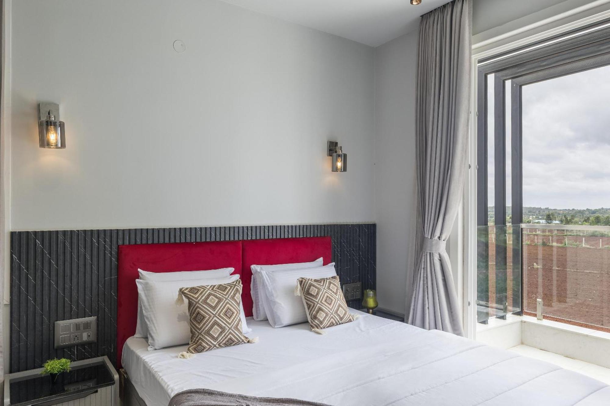 Celestial Sapphire Villa Pvt Pool Veg Food 4Bhk Dod Ballāpur Kültér fotó