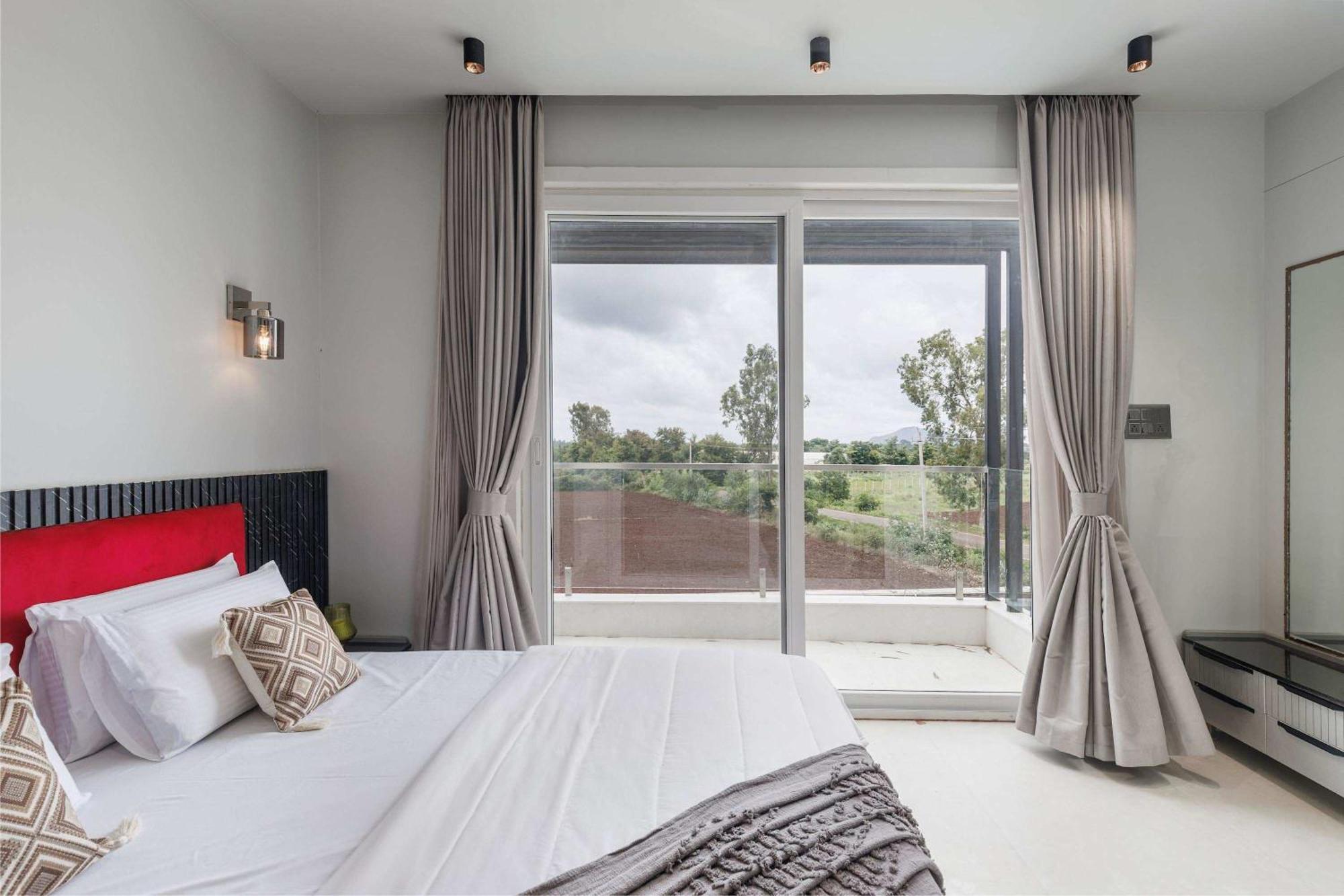 Celestial Sapphire Villa Pvt Pool Veg Food 4Bhk Dod Ballāpur Kültér fotó