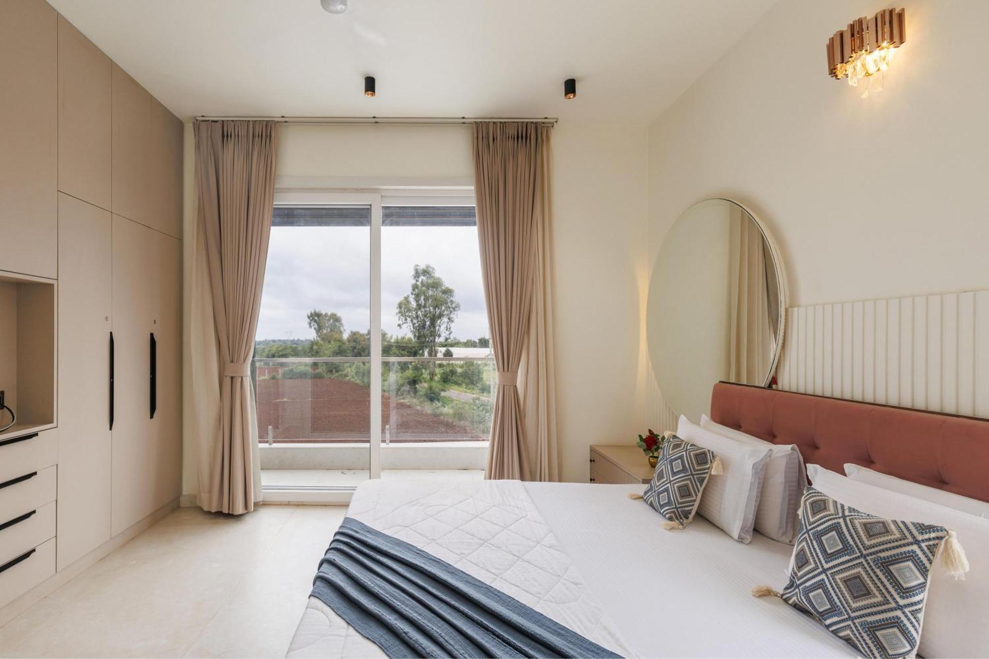 Celestial Sapphire Villa Pvt Pool Veg Food 4Bhk Dod Ballāpur Kültér fotó
