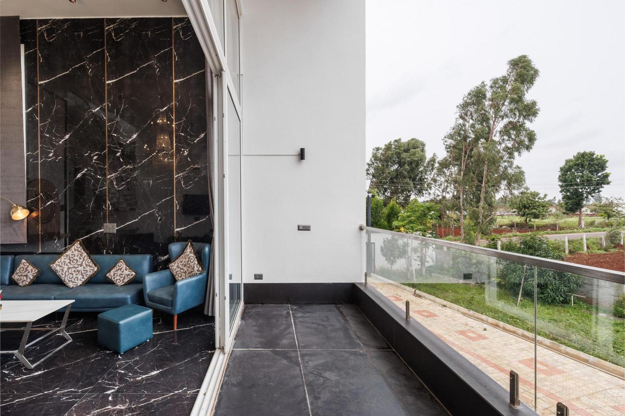 Celestial Sapphire Villa Pvt Pool Veg Food 4Bhk Dod Ballāpur Kültér fotó