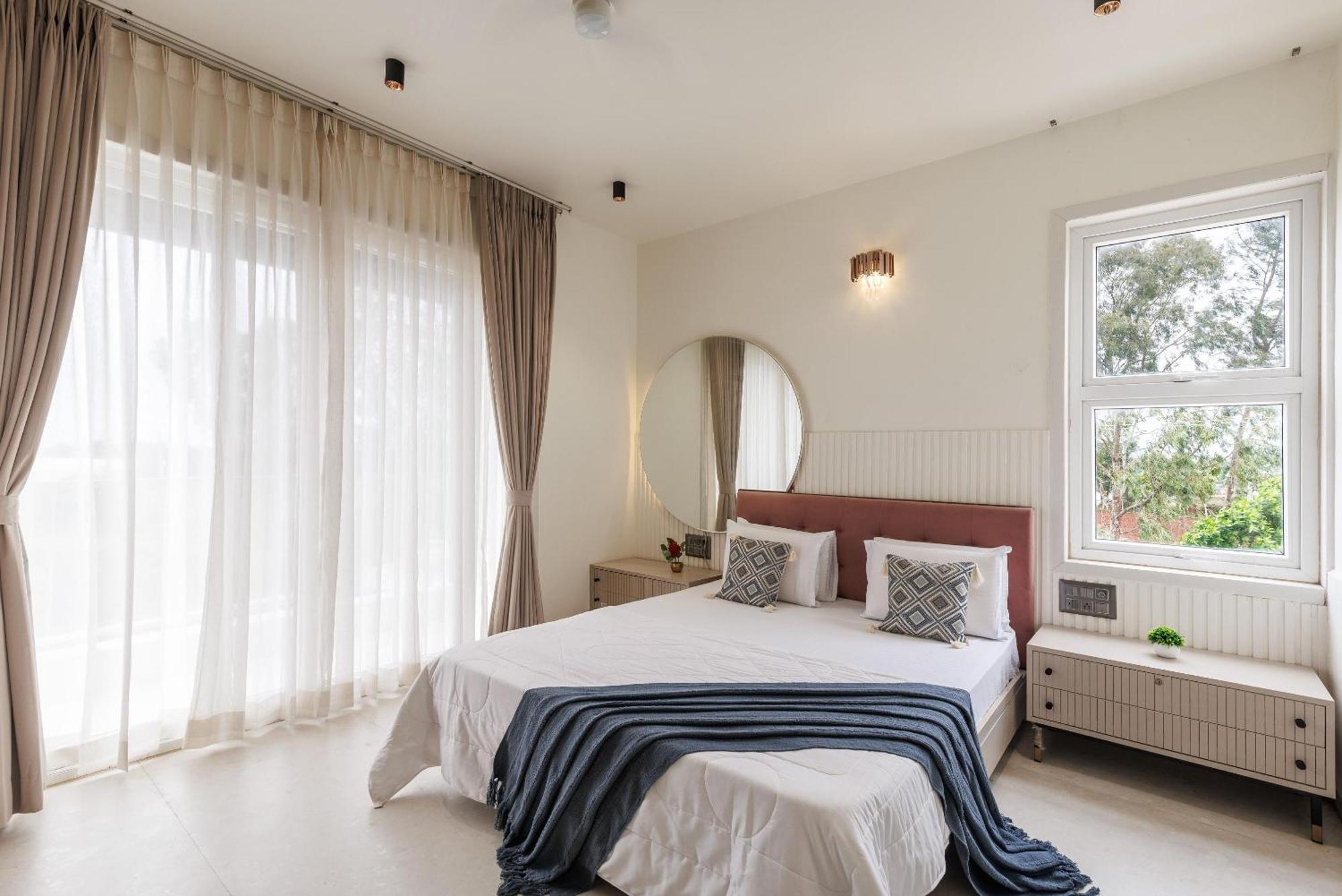 Celestial Sapphire Villa Pvt Pool Veg Food 4Bhk Dod Ballāpur Kültér fotó
